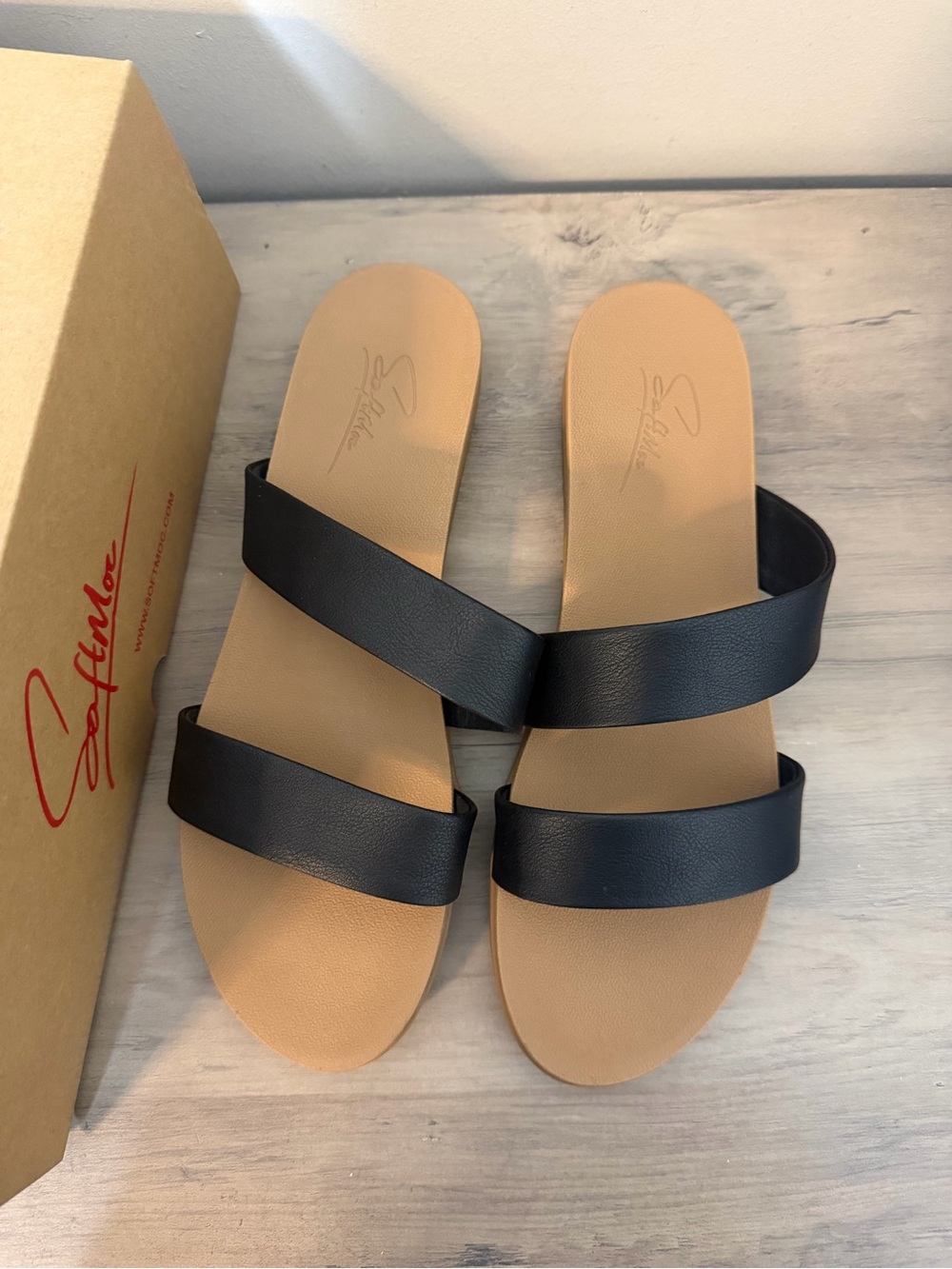 New SoftMoc Marianne Black Slip on Sandals Size 9 - Picture 4 of 6
